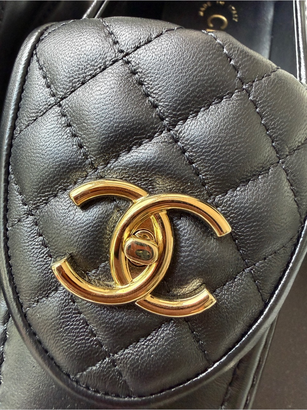 CHANEL BLACK LEATHER LOAFERS MOCCASINS OXFORD GOLD CC TURNLOCK LOGO 38/39 - Picture 8 of 15